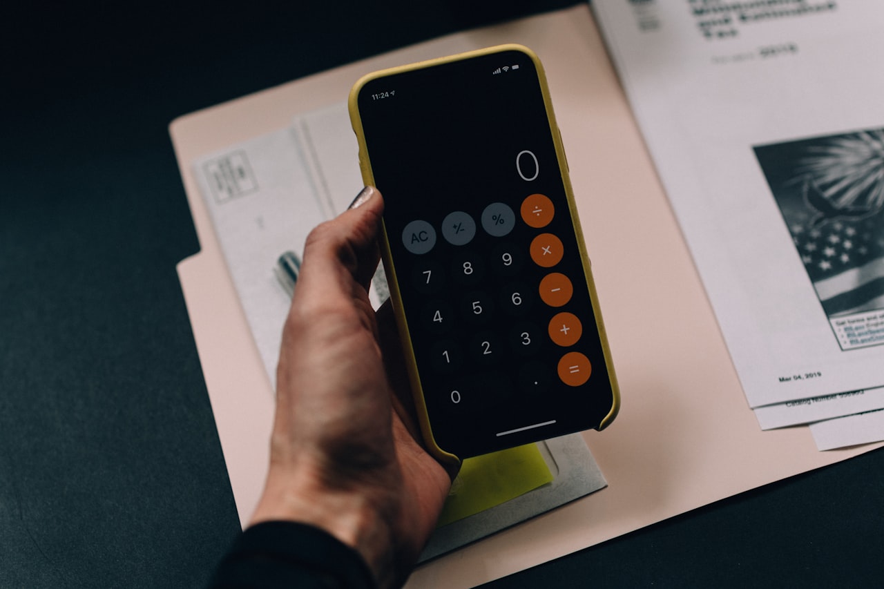 Professional Bookkeeping Services vs DIY: Complete ROI Guide (2026)